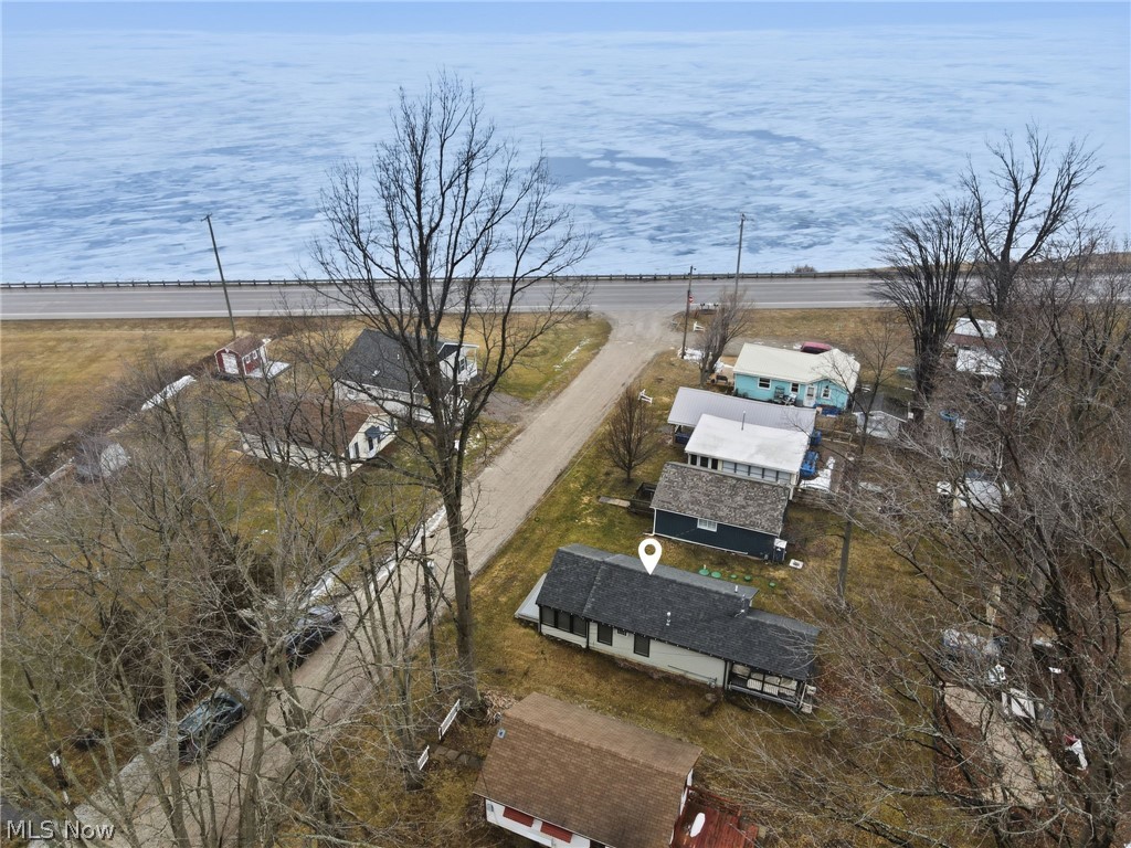 5 Stones Long Beach Drive Ashtabula OH 44004
