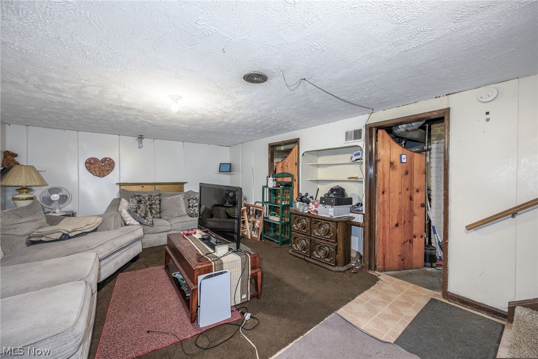 1117 N Main Street Akron OH 44310