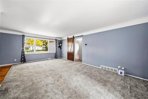 4937 Emmet Road Lyndhurst OH 44124