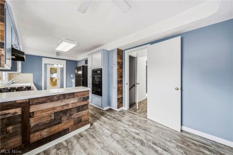 4937 Emmet Road Lyndhurst OH 44124