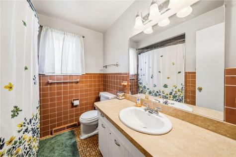 4937 Emmet Road Lyndhurst OH 44124