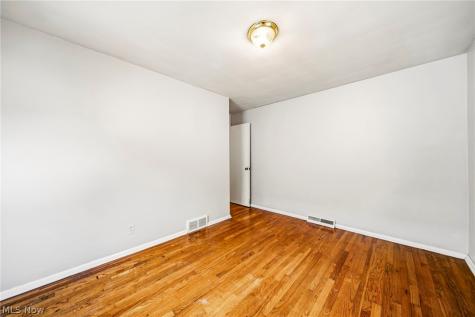 4937 Emmet Road Lyndhurst OH 44124