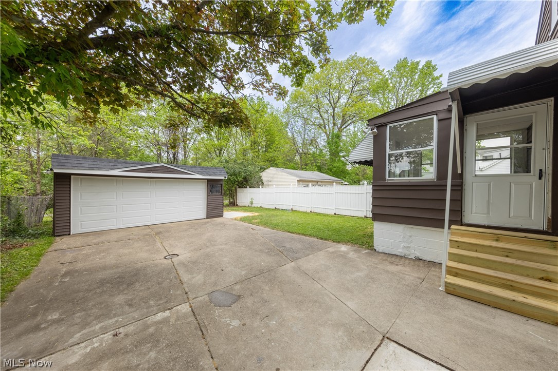 4688 E 173rd Street Cleveland OH 44128