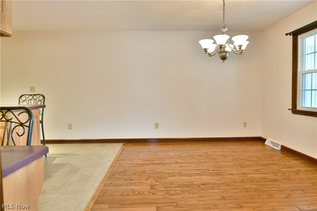 190 Maple Leaf Drive Hubbard OH 44425