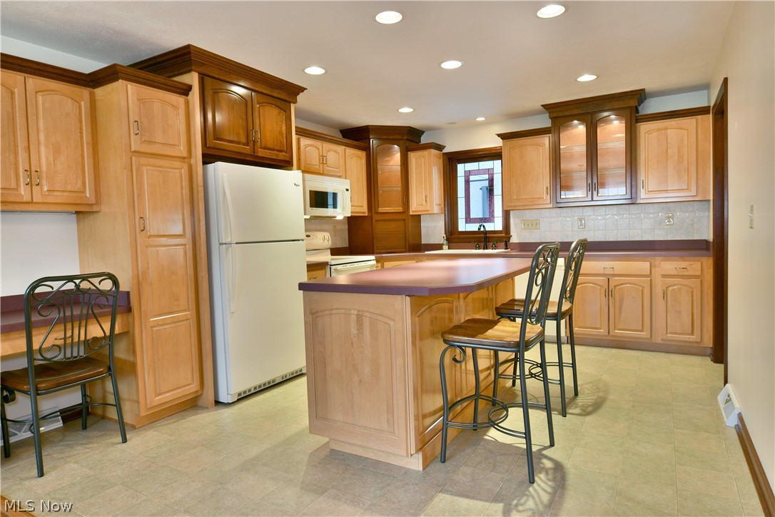 190 Maple Leaf Drive Hubbard OH 44425