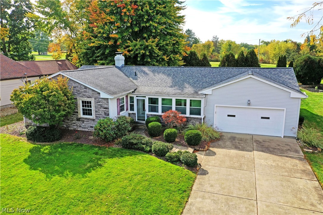 190 Maple Leaf Drive Hubbard OH 44425