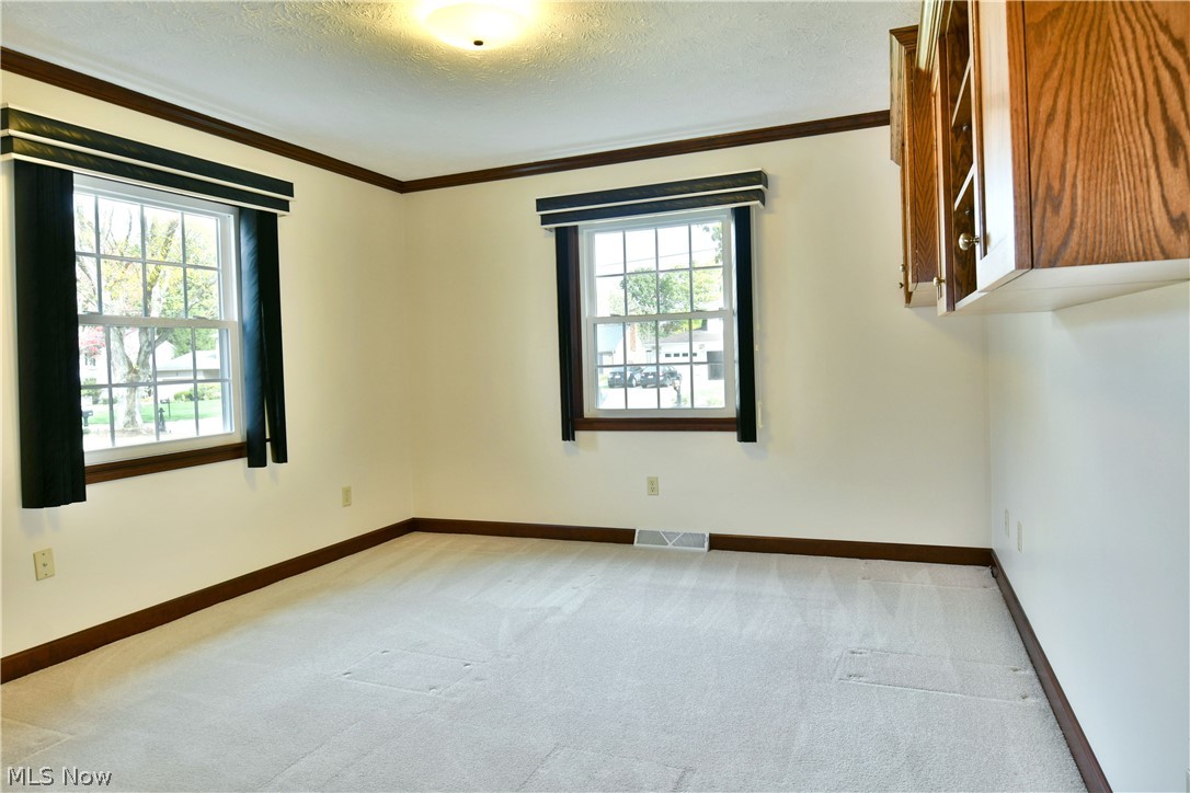 190 Maple Leaf Drive Hubbard OH 44425