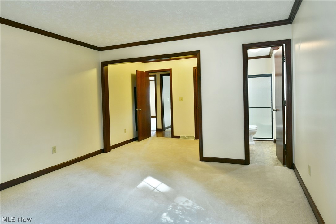 190 Maple Leaf Drive Hubbard OH 44425
