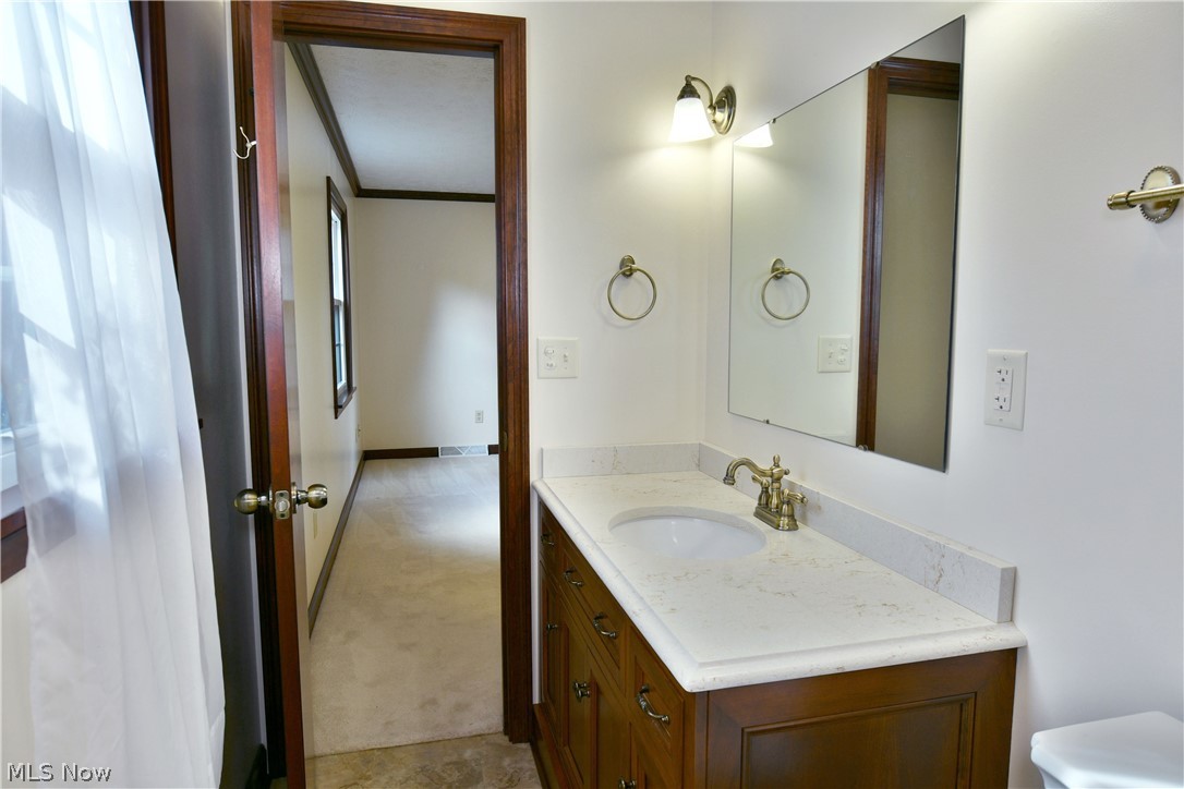 190 Maple Leaf Drive Hubbard OH 44425