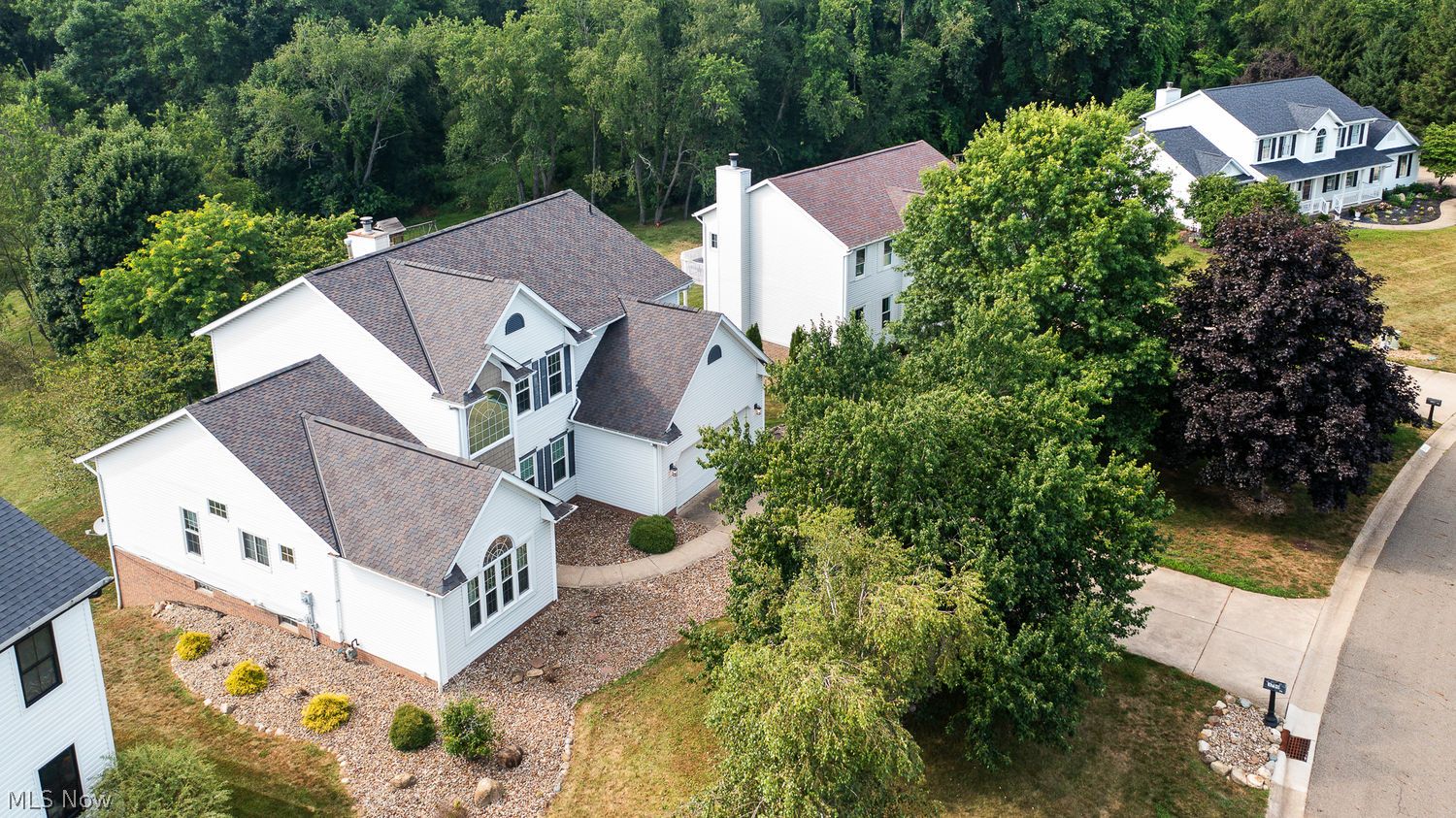 3790 Falcon Chase Street NW Uniontown OH 44685