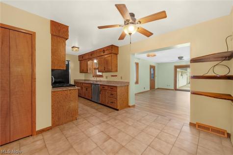 845 Jamestown Avenue Elyria OH 44035