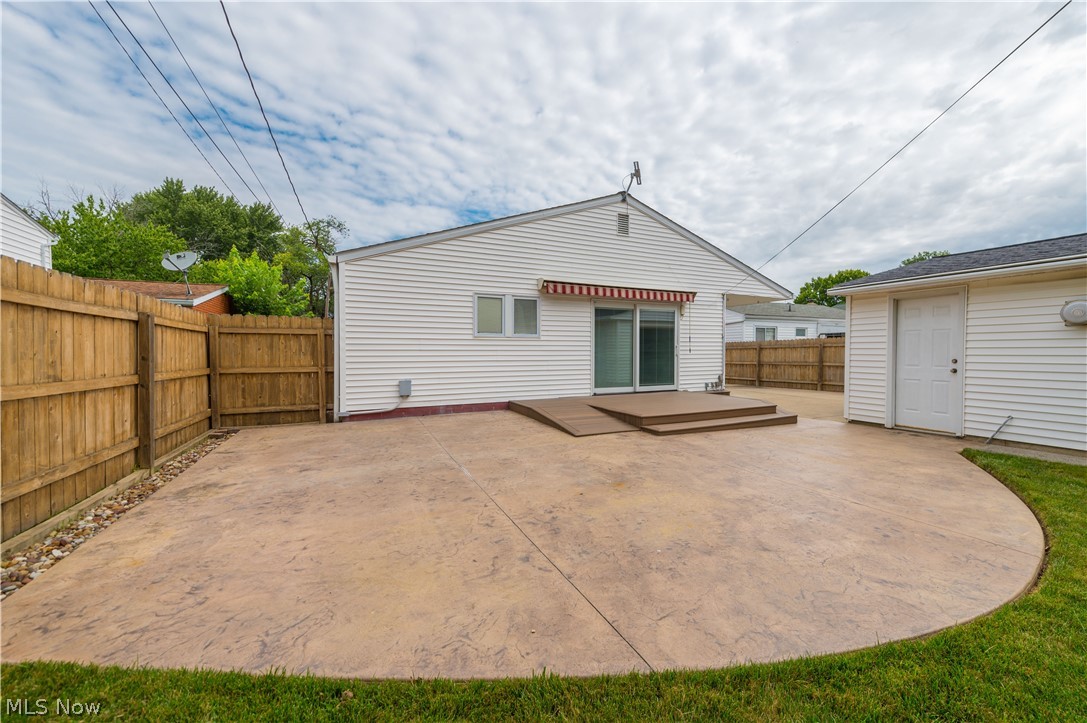 845 Jamestown Avenue Elyria OH 44035