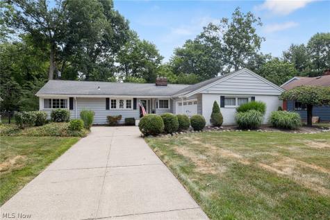 931 Orchard Park Drive Rocky River OH 44116