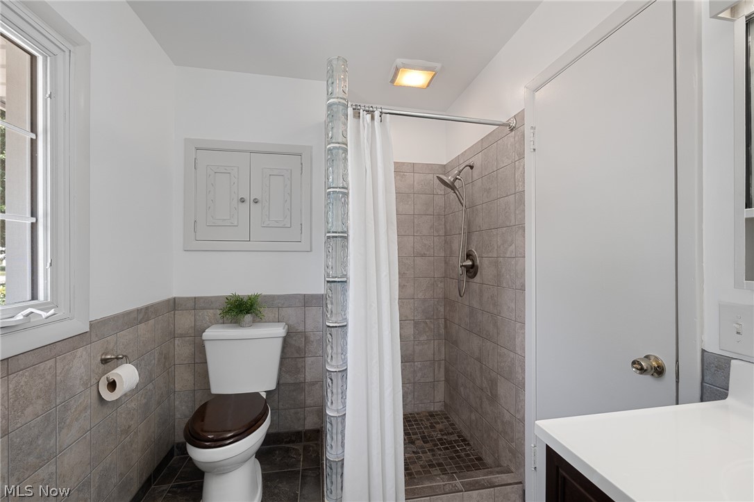 931 Orchard Park Drive Rocky River OH 44116