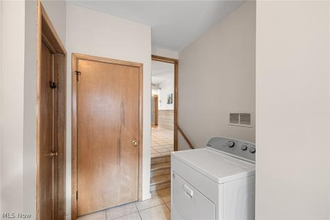 931 Orchard Park Drive Rocky River OH 44116