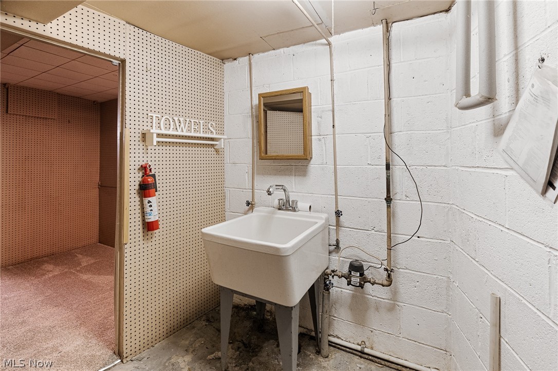 931 Orchard Park Drive Rocky River OH 44116