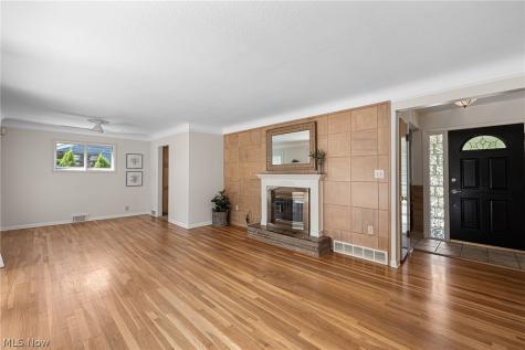 931 Orchard Park Drive Rocky River OH 44116