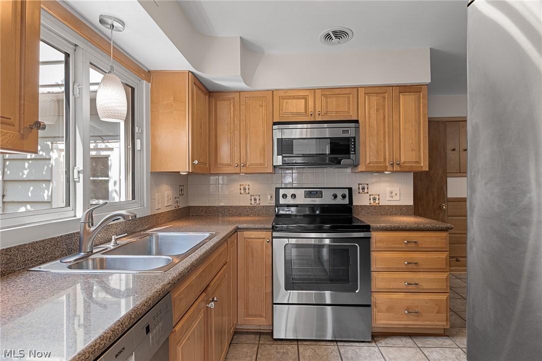 931 Orchard Park Drive Rocky River OH 44116