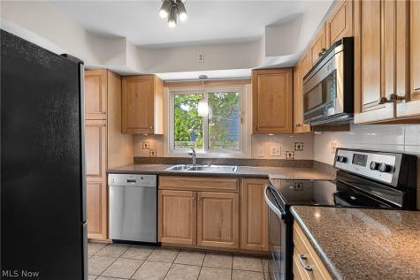 931 Orchard Park Drive Rocky River OH 44116