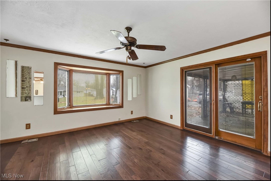 2047 Homewood Drive Lorain OH 44055