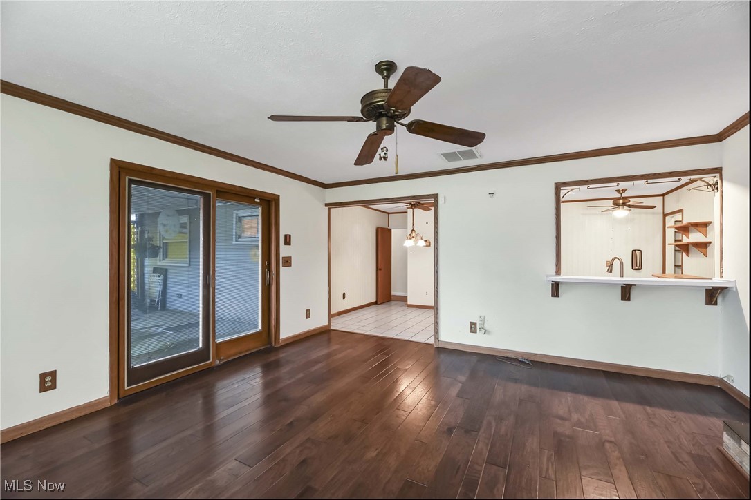 2047 Homewood Drive Lorain OH 44055