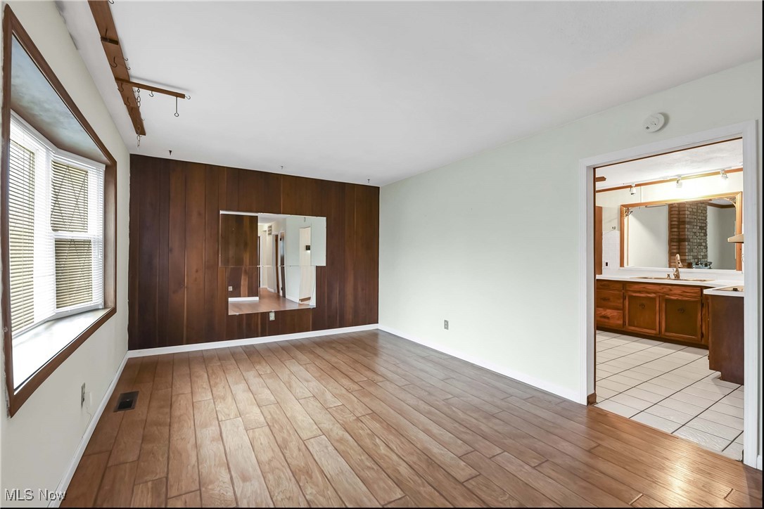 2047 Homewood Drive Lorain OH 44055