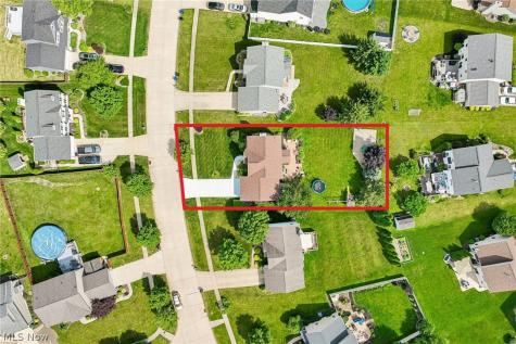 1559 Congressional Avenue Brunswick OH 44212