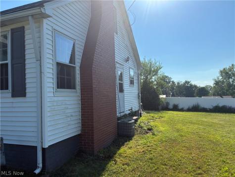 4095 Stump Avenue SW Navarre OH 44662