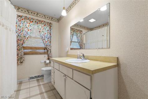 1055 Thomas Drive Ashland OH 44805
