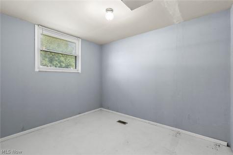 1055 Thomas Drive Ashland OH 44805