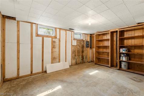 1055 Thomas Drive Ashland OH 44805