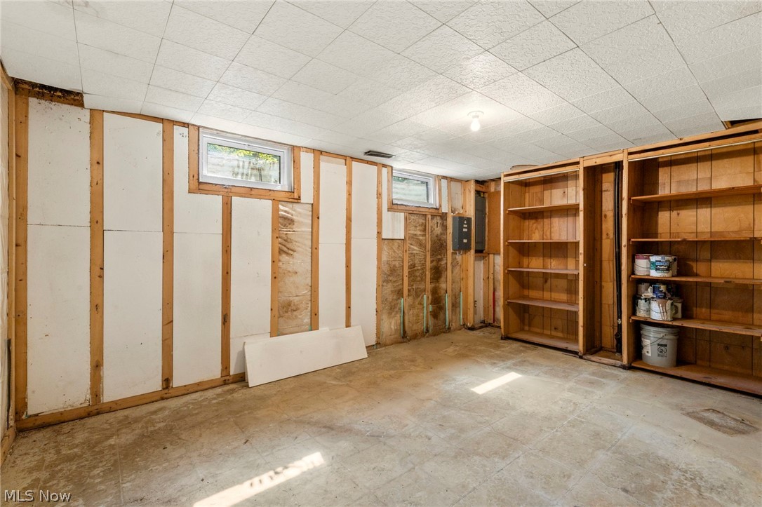 1055 Thomas Drive Ashland OH 44805