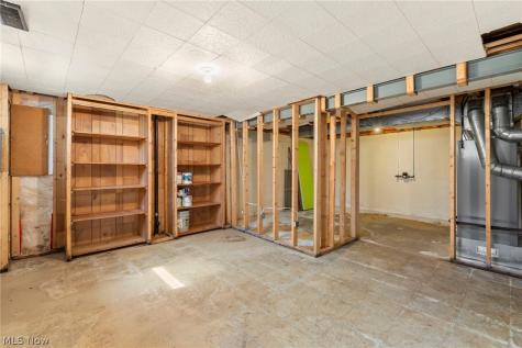 1055 Thomas Drive Ashland OH 44805