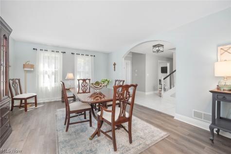 614 Red Rock Drive Wadsworth OH 44281
