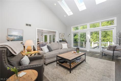 614 Red Rock Drive Wadsworth OH 44281