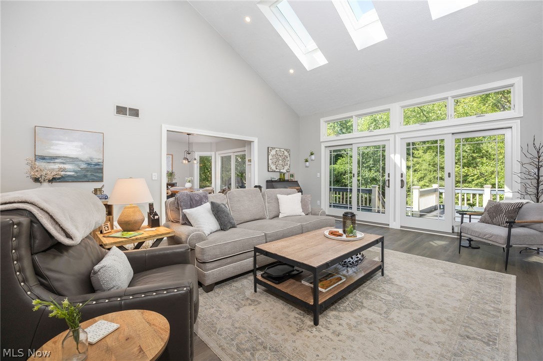 614 Red Rock Drive Wadsworth OH 44281