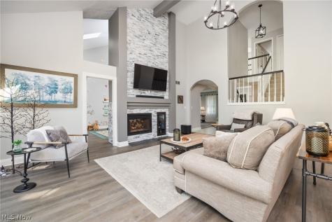 614 Red Rock Drive Wadsworth OH 44281