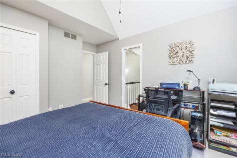 614 Red Rock Drive Wadsworth OH 44281