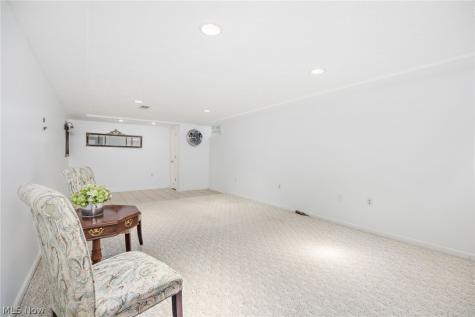 614 Red Rock Drive Wadsworth OH 44281