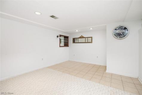 614 Red Rock Drive Wadsworth OH 44281