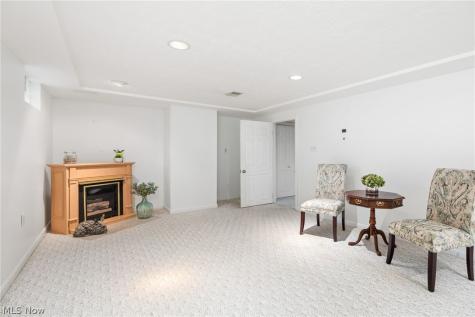 614 Red Rock Drive Wadsworth OH 44281