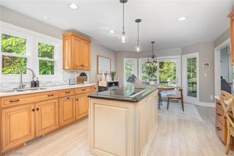 614 Red Rock Drive Wadsworth OH 44281