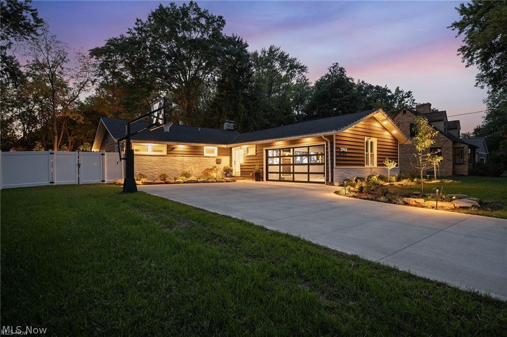 2742 Horseshoe Boulevard Westlake OH 44145