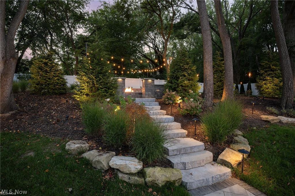 2742 Horseshoe Boulevard Westlake OH 44145