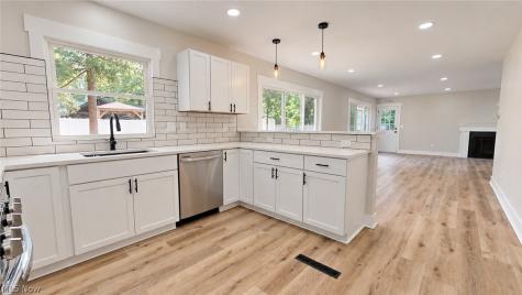 125 Manning Drive Berea OH 44017