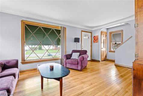 13417 Thraves Avenue Garfield Heights OH 44125