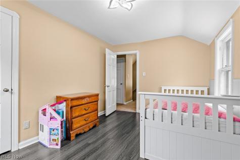 13417 Thraves Avenue Garfield Heights OH 44125