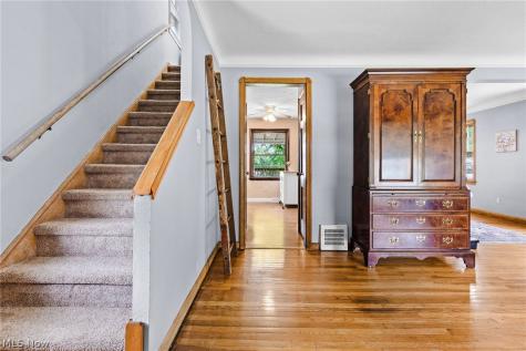 13417 Thraves Avenue Garfield Heights OH 44125