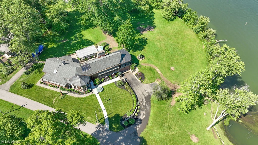 2009 Lakewood Road SW Sherrodsville OH 44675