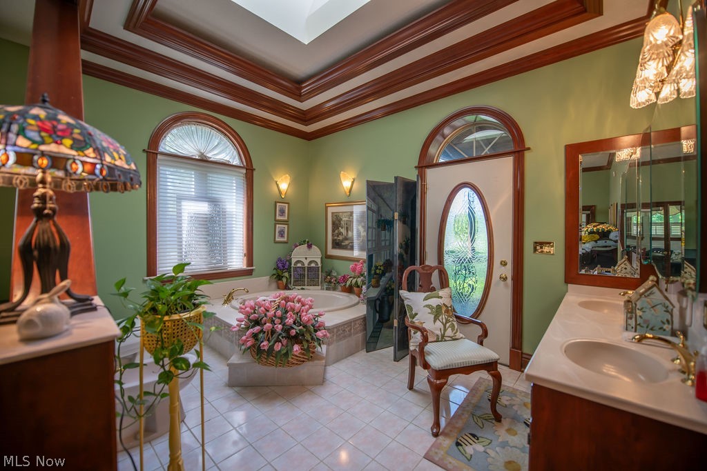 2009 Lakewood Road SW Sherrodsville OH 44675